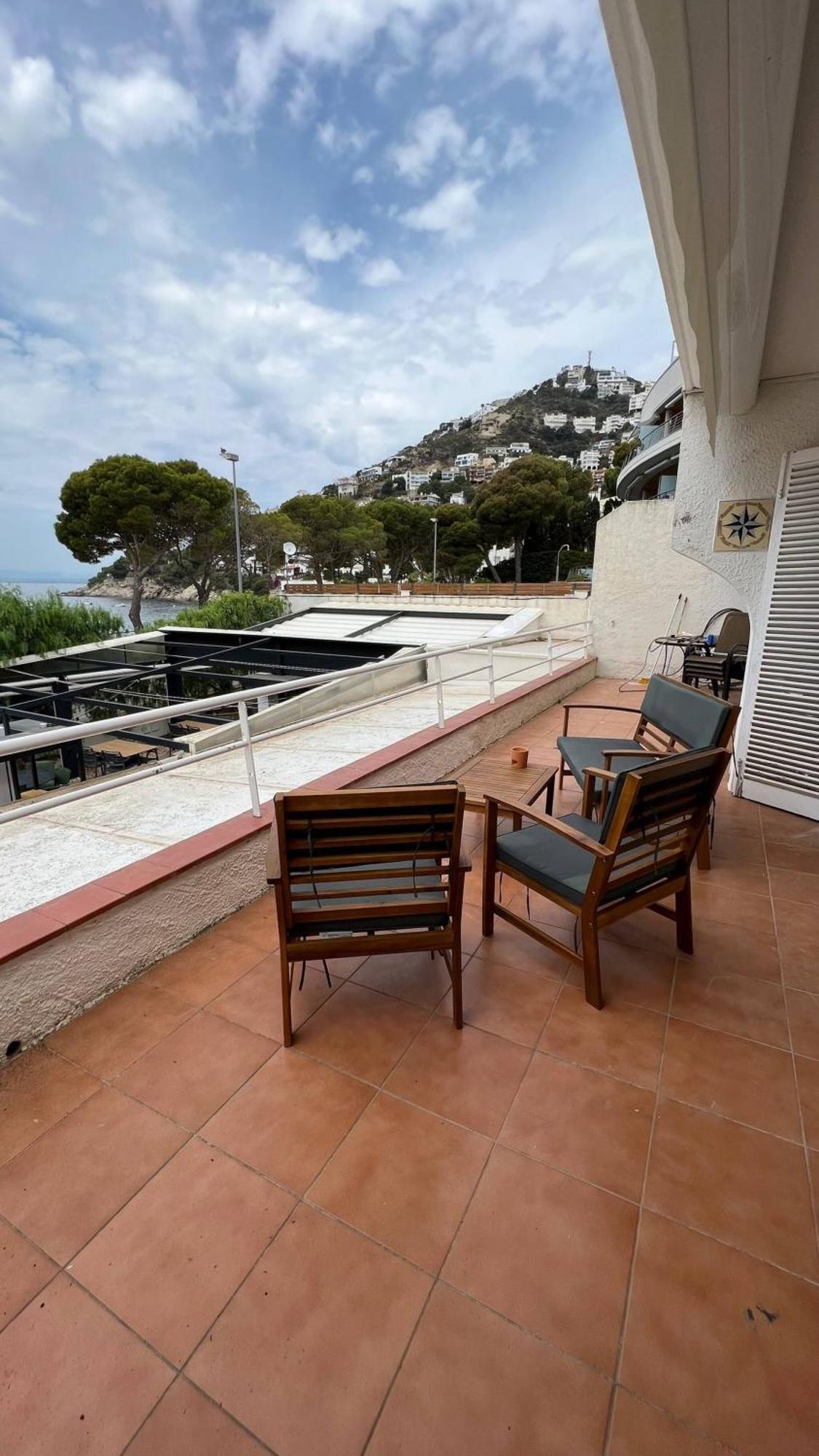 Precioso Apartamento Moderno En Primera Linea Del Mar Av-11 Roses Exterior photo