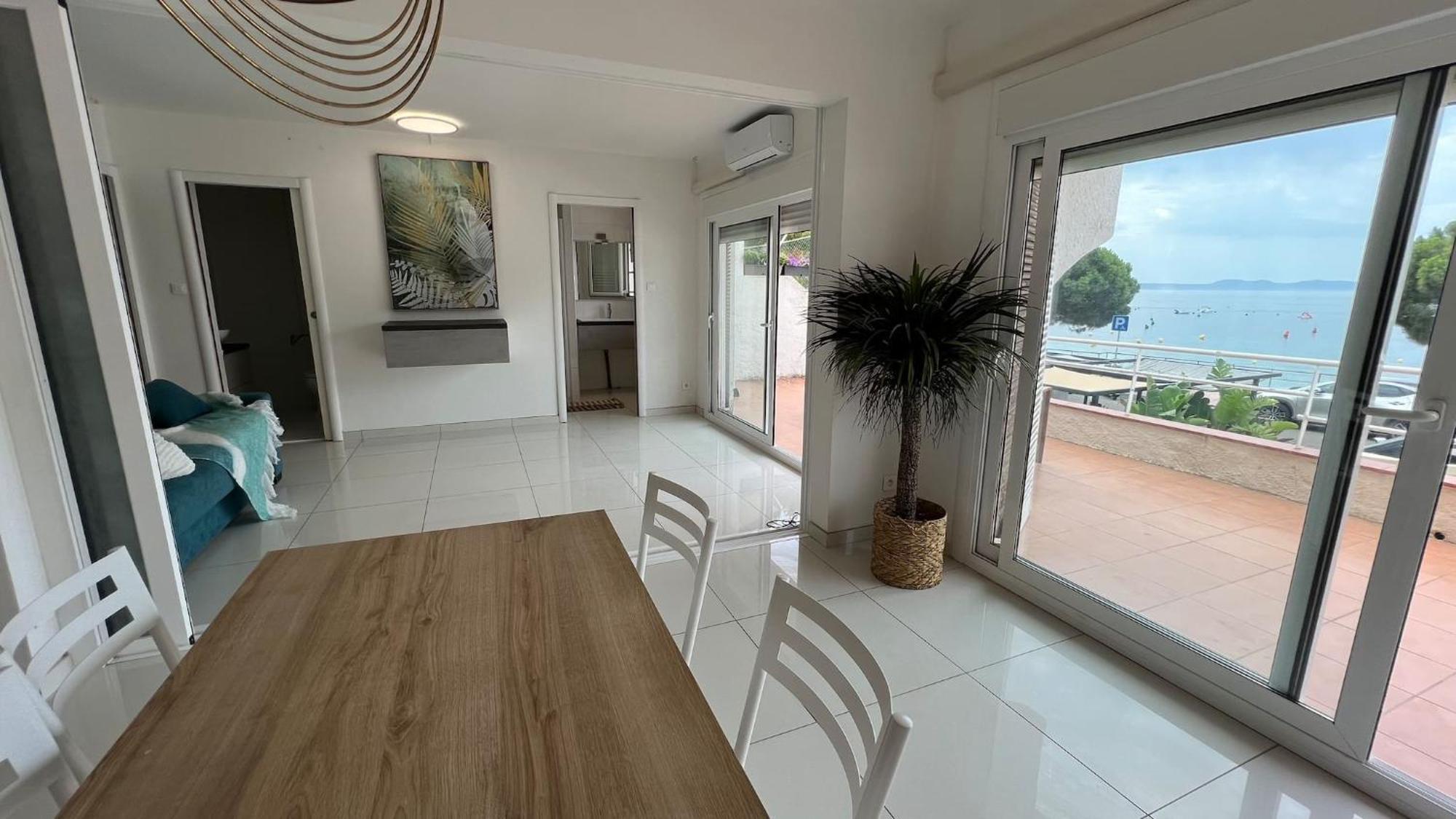 Precioso Apartamento Moderno En Primera Linea Del Mar Av-11 Roses Exterior photo